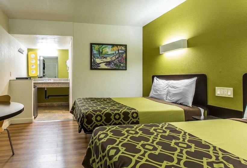 Номер Стандарт 2 Двуспальные Кровати, Rodeway Inn Downtown Hanford