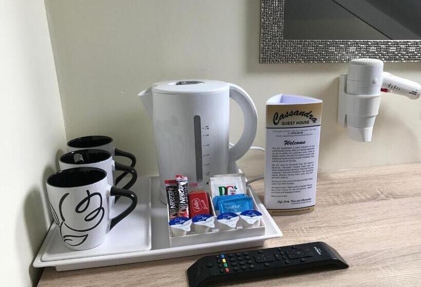 Семейный Номер, Cassandra Guest House