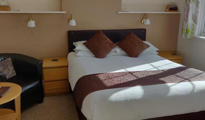 اتاق استاندارد, Penryn Guest House, Ensuite Rooms, Free Parking And Free Wifi