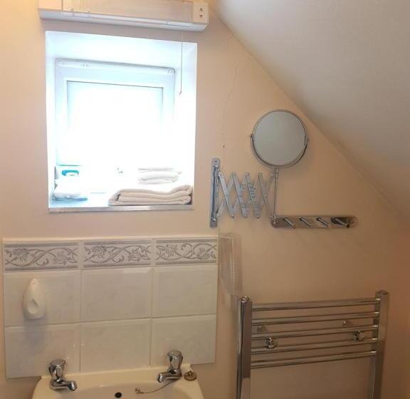 اتاق استاندارد یک نفره, Penryn Guest House, Ensuite Rooms, Free Parking And Free Wifi