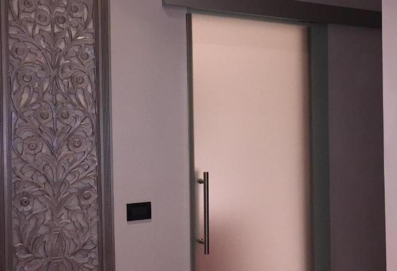 اتاق لوکس, B&b Garda 4u