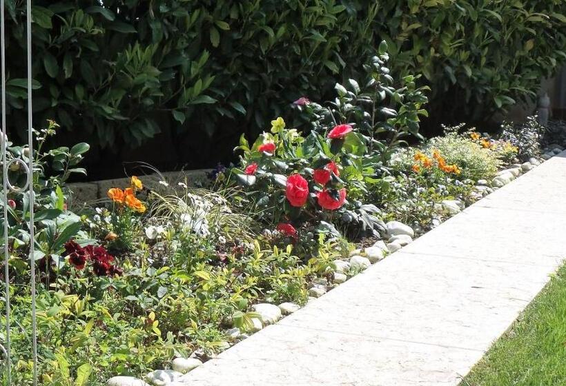 اتاق لوکس, B&b Garda 4u