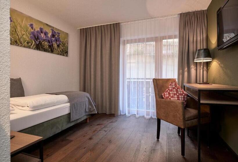 Номер Стандарт Индивидуальный с Балконом, Panoramahotel Fliesserhof