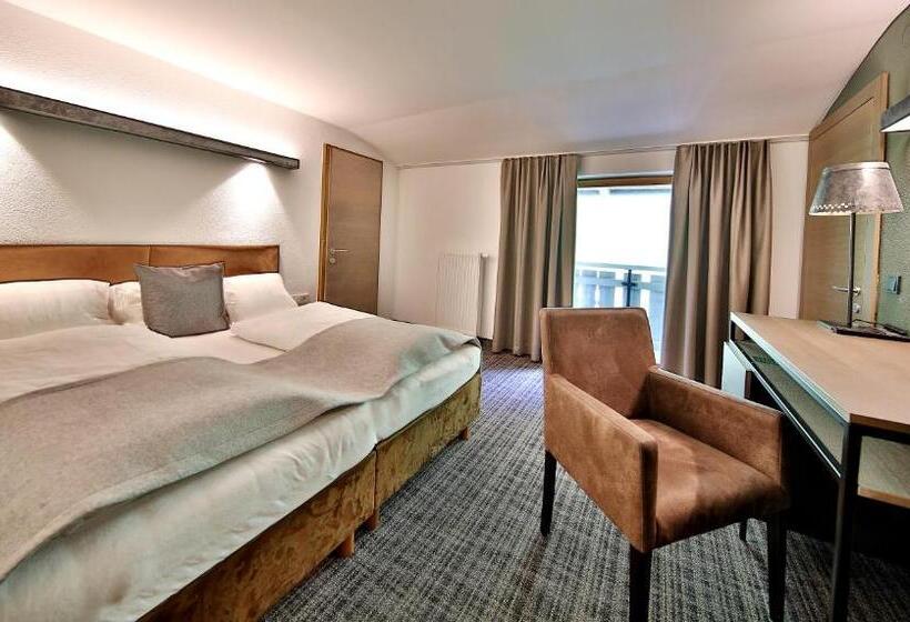 스위트, Panoramahotel Fliesserhof