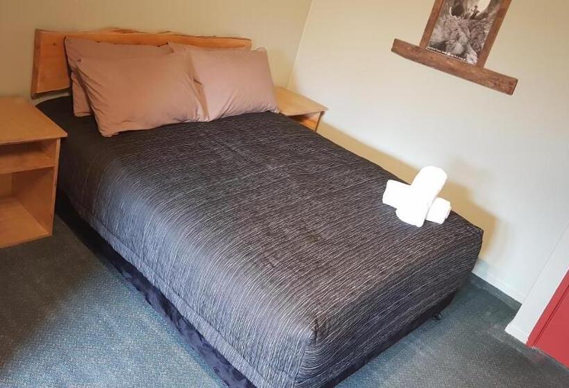 Семейный Номер, Chateau Backpackers & Motels