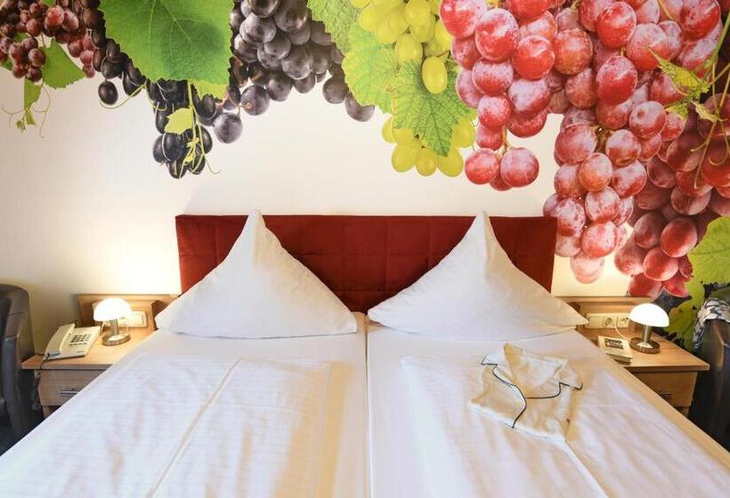 Номер Стандарт с Балконом, Moselstern Hotel Fuhrmann