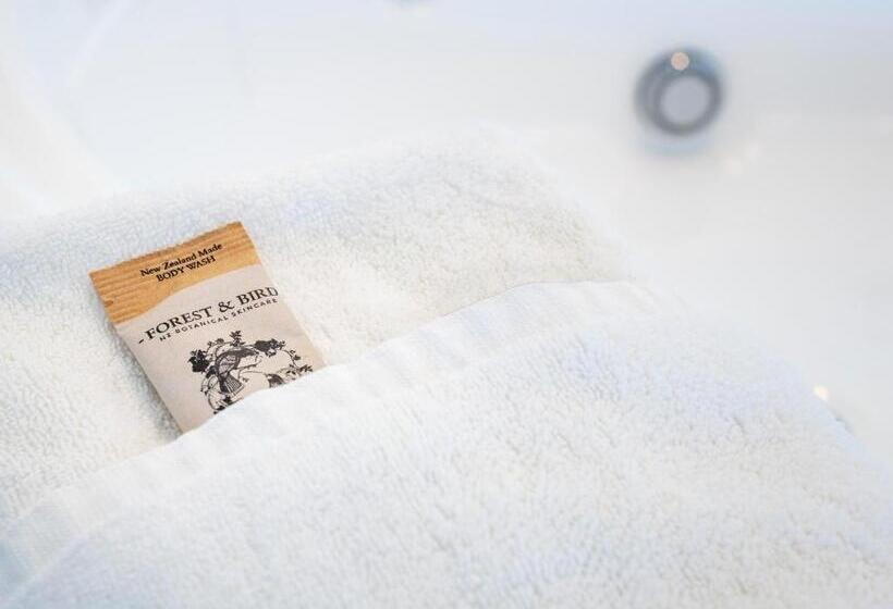 Президентский Люкс, Lake Taupo Motor Inn