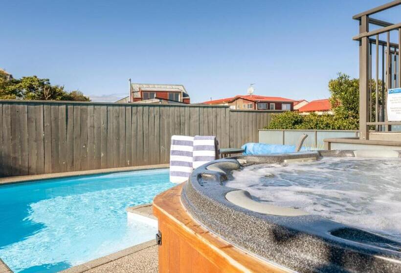 Президентский Люкс, Lake Taupo Motor Inn