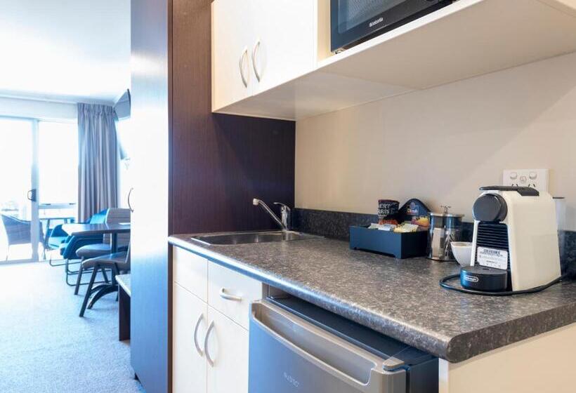 Люкс Повышенной Комфортности, Lake Taupo Motor Inn