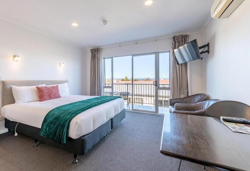 Президентский Люкс, Lake Taupo Motor Inn
