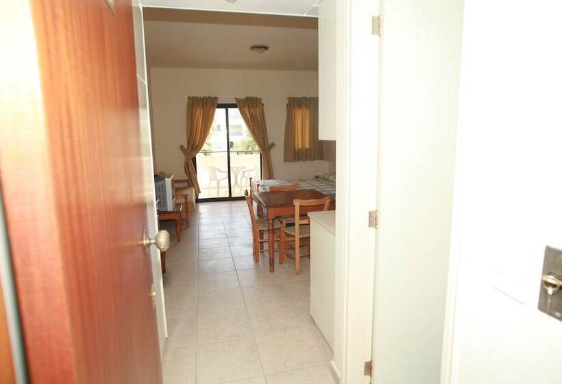 Студия Стандарт Interior, New York Plaza  Apartments