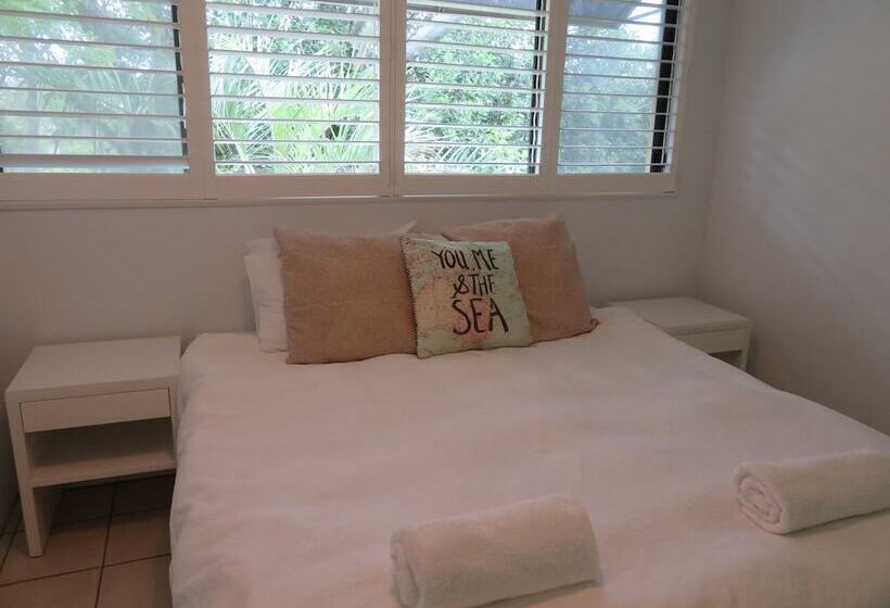 Семейные Апартаменты 3 Спальни, Sunseeker Lodge