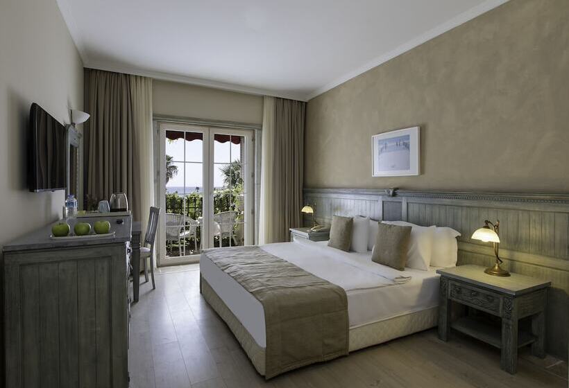 اتاق لوکس با چشم‌انداز باغ, Alaçatı Beach Resort