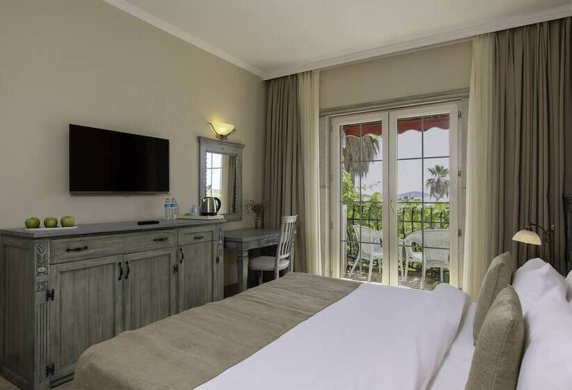 اتاق لوکس با چشم‌انداز باغ, Alaçatı Beach Resort