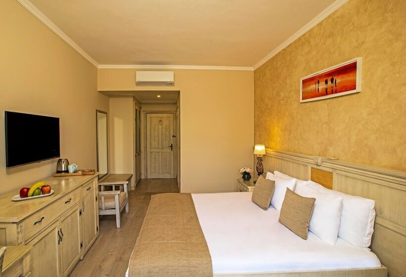 اتاق لوکس با چشم‌انداز باغ, Alaçatı Beach Resort
