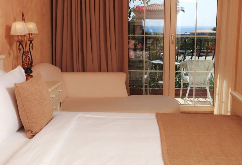 اتاق لوکس با بالکن, Alaçatı Beach Resort