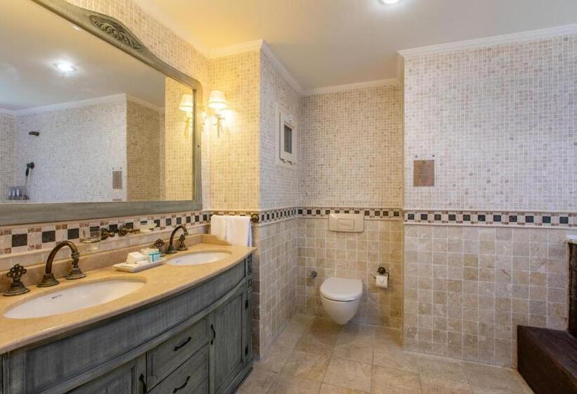 سوئیت با تخت بزرگ, Alaçatı Beach Resort