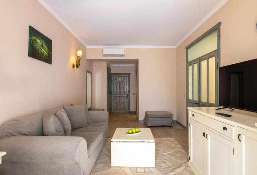 سوئیت با تخت بزرگ, Alaçatı Beach Resort