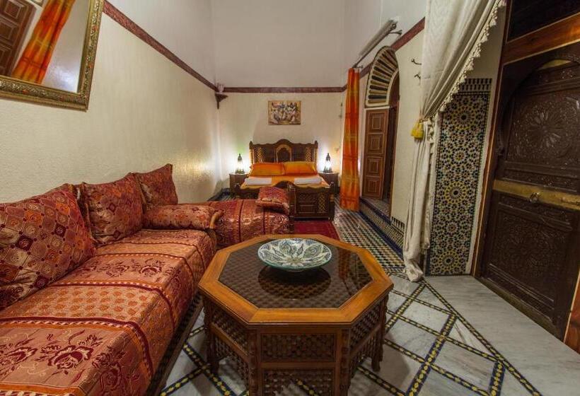 اتاق سوپریور چهار تخته, Riad Meski