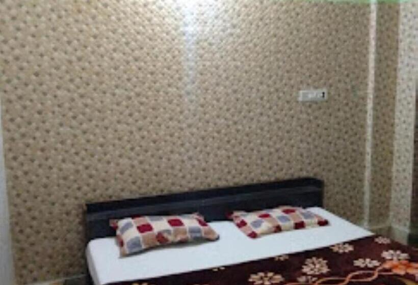 Номер Стандарт, Goroomgo Maatu Shri Guest House Mathura