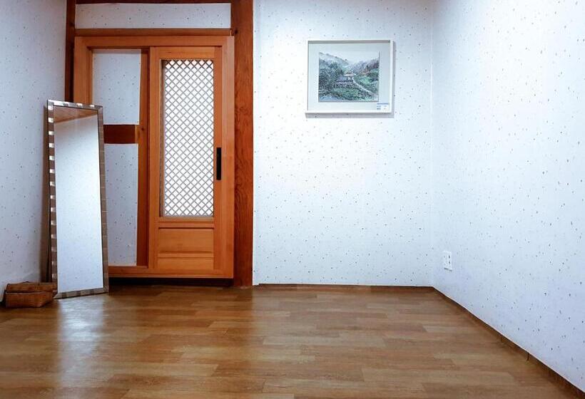 Номер Стандарт, Boseong Sujinhanog Pensyeon