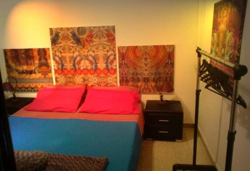 اتاق پایه با سرویس بهداشتی مشترک, Palermo Centrale