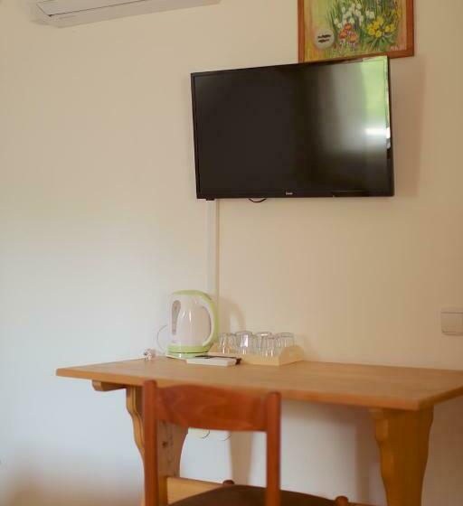 اتاق استاندارد سه نفره, Tourist Farm Rooms Lovrec