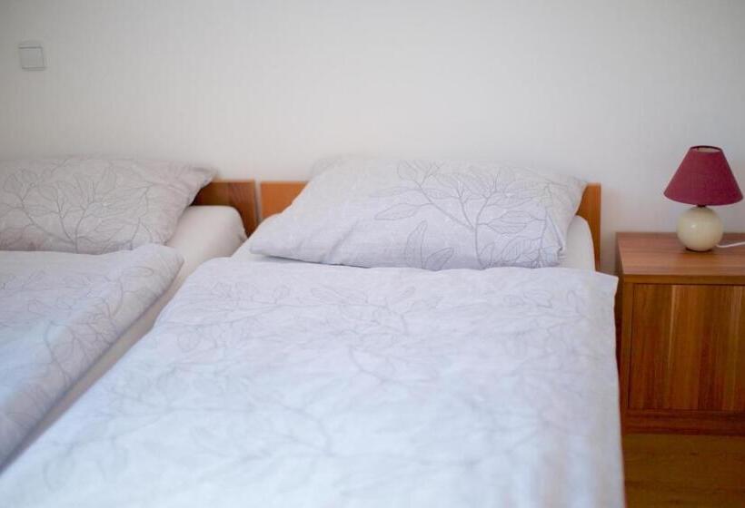 اتاق خانوادگی, Tourist Farm Rooms Lovrec
