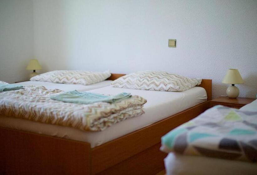 اتاق خانوادگی, Tourist Farm Rooms Lovrec