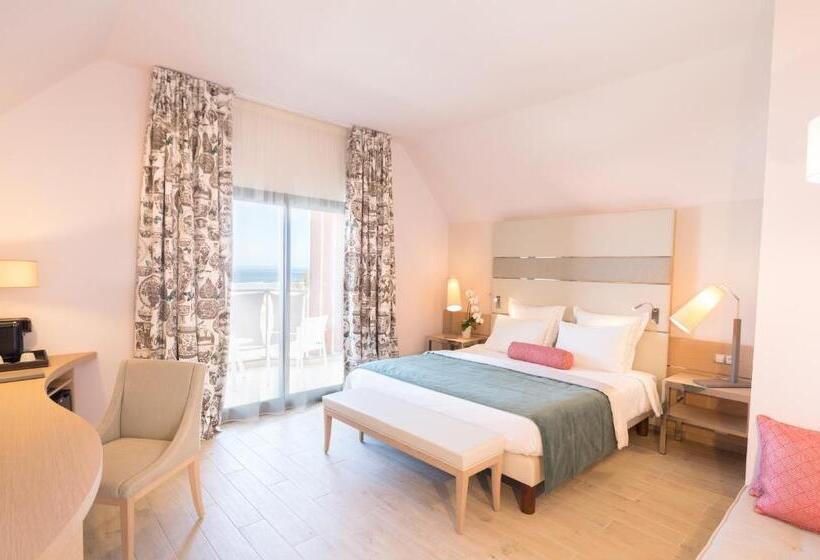 اتاق لوکس با چشم‌انداز باغ, Akoya Hotel & Spa