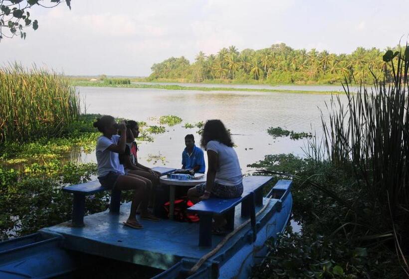 Вилла 1 Спальня Вид на Сад, Back Of Beyond   Wellness Retreat