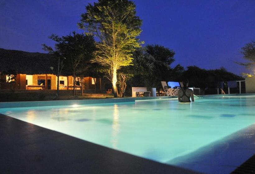 Вилла 1 Спальня Вид на Сад, Back Of Beyond   Wellness Retreat