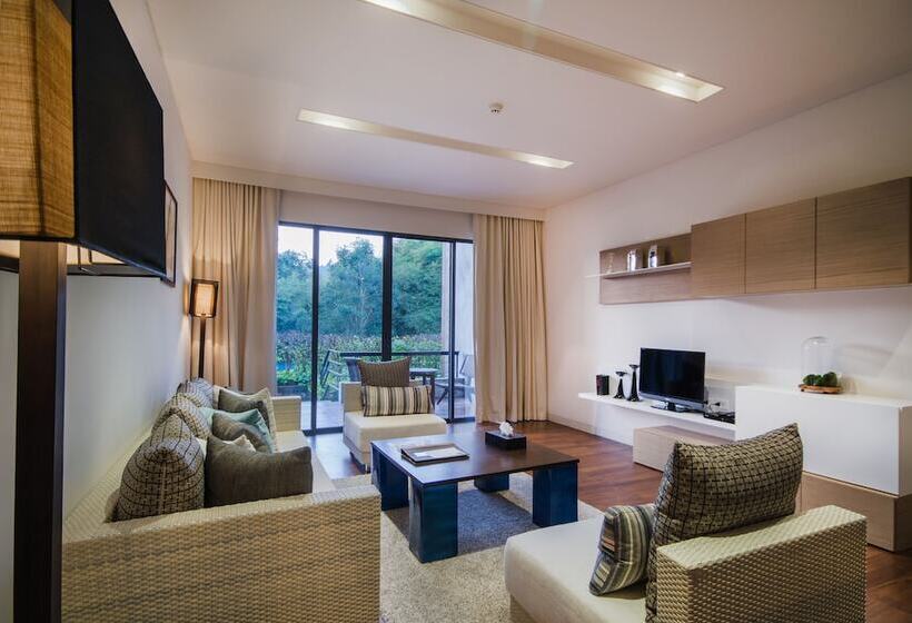 سوییت لوکس, Veranda High Residence