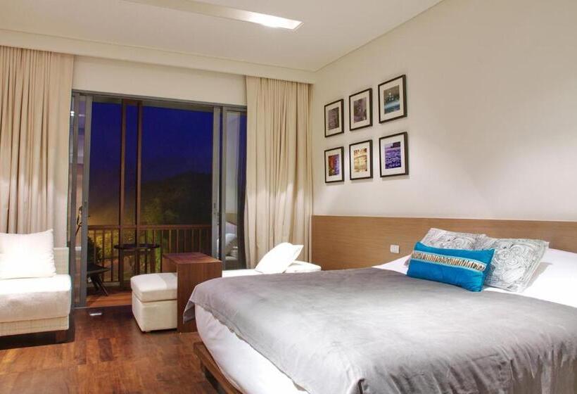 استودیوی استاندارد, Veranda High Residence