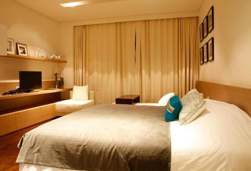 استودیوی استاندارد, Veranda High Residence