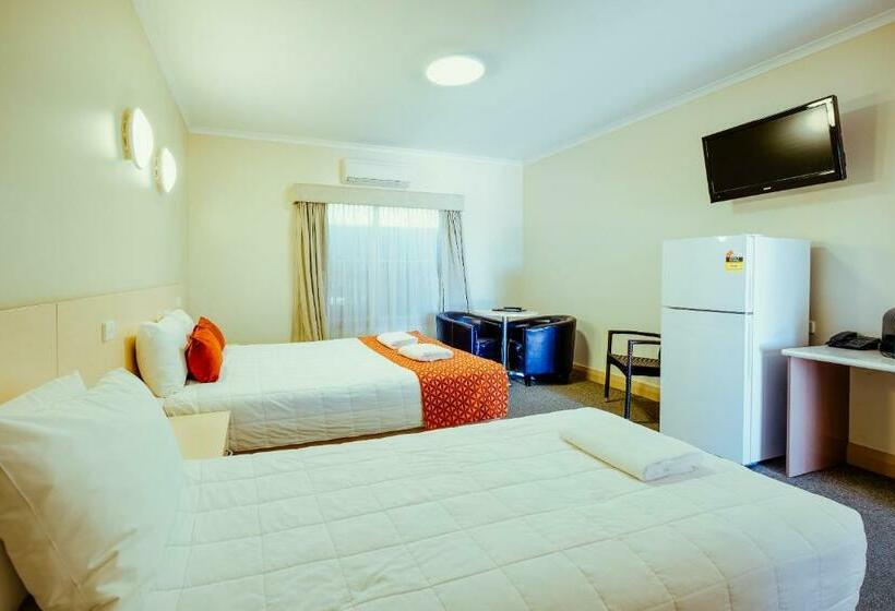 Номер Стандарт, Club Motor Inn