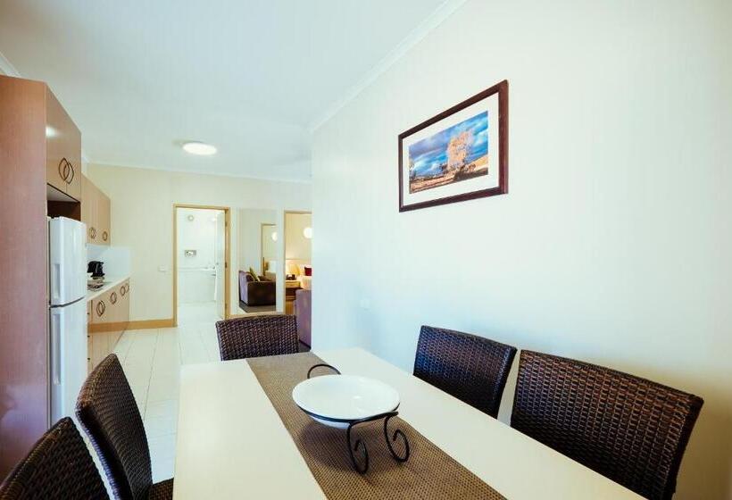 Апартаменты 2 Спальни, Club Motor Inn
