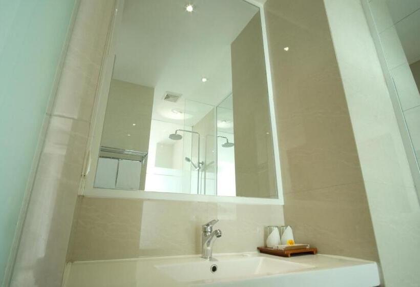Номер Deluxe, Sunwood Hotel Arianz Mataram
