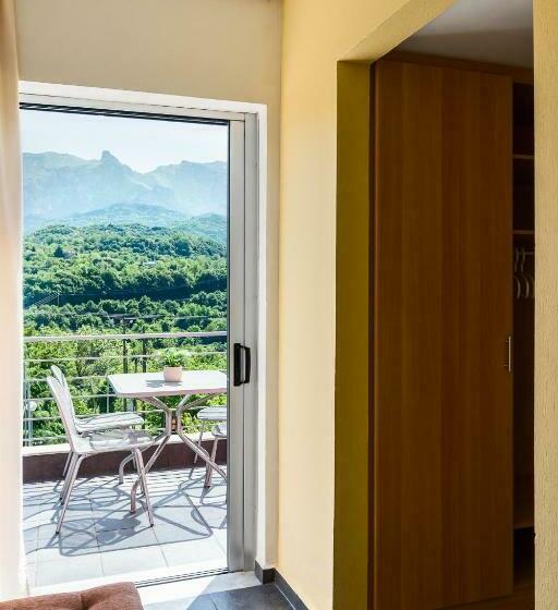 اتاق خانوادگی, Gefiri Plakas Hotel By Konnect, Tzoumerka