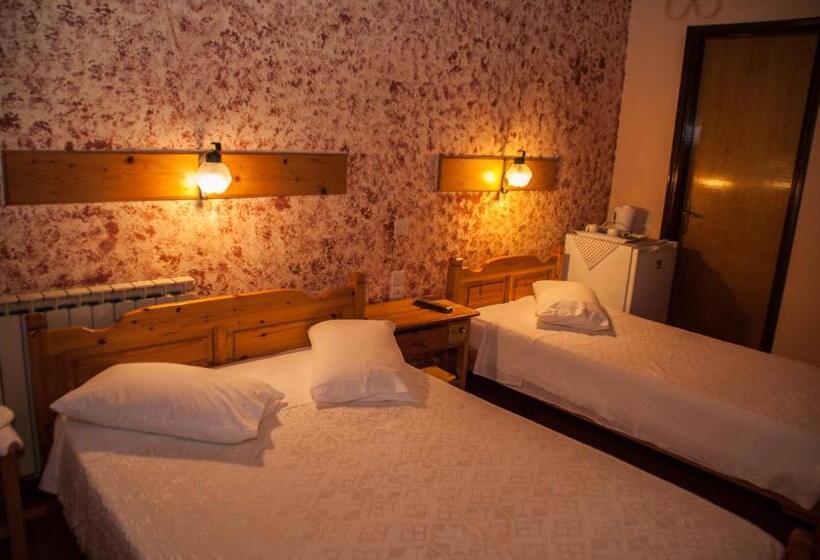 Номер Стандарт Трехместный, Christofer S Rooms