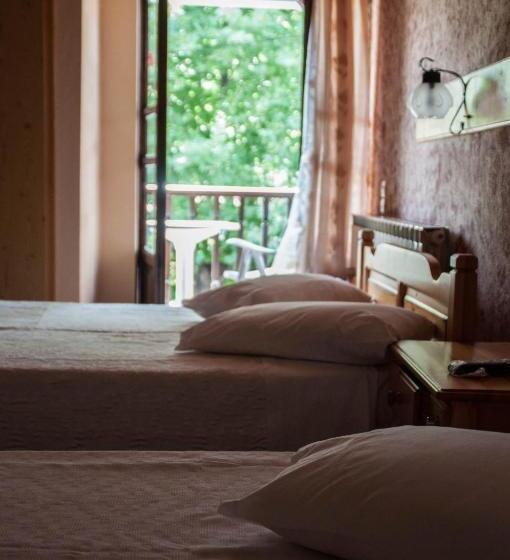 Номер Стандарт Трехместный, Christofer S Rooms