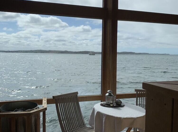 اتاق استاندارد با وان آب گرم, Strandflickornas Husen Invid Havet