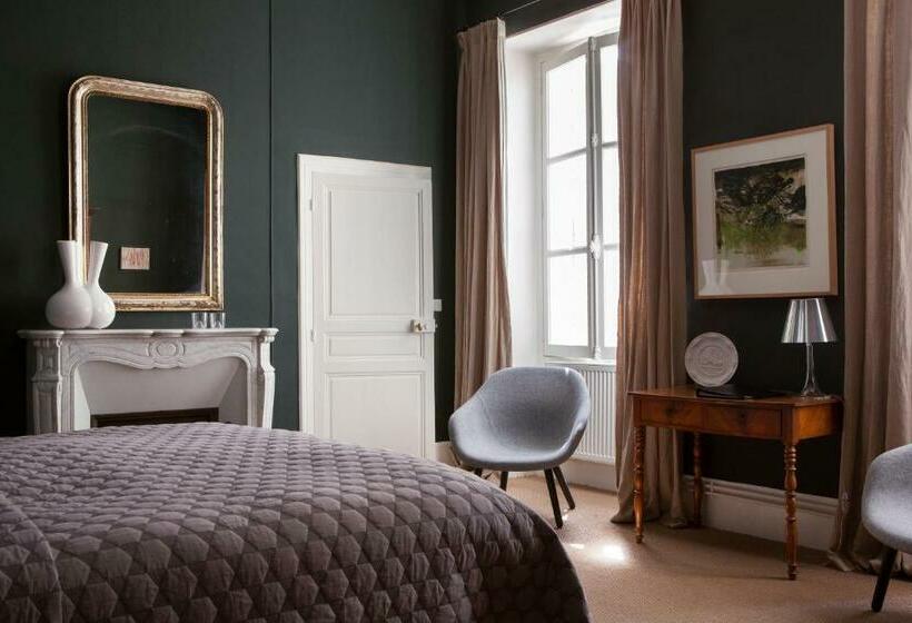 ガーデンビューデラックスルーム, Chateau De La Resle   Design Hotels