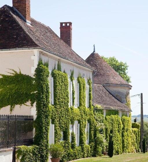 キングサイズベッドのスイートルーム, Chateau De La Resle   Design Hotels