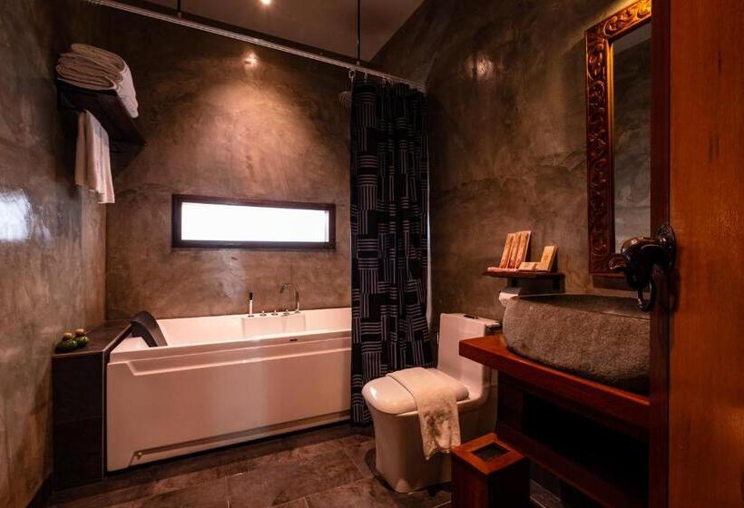 Трехместный Номер Deluxe Вид на Сад, Ipoh Bali