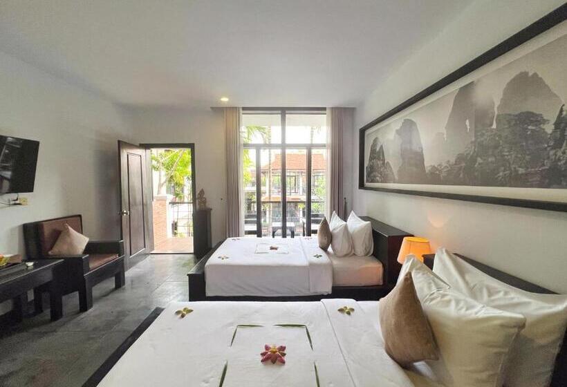 اتاق لوکس با چشم‌انداز استخر, The Bliss Angkor