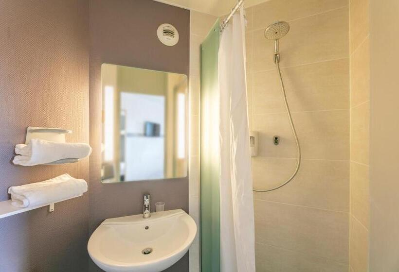 اتاق استاندارد سه نفره, B&b Hotel Poitiers 1 Futuroscope