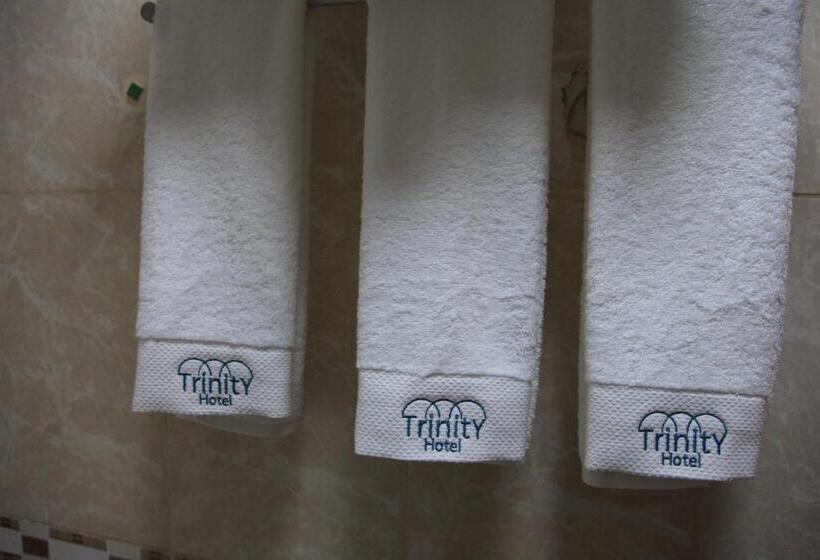 اتاق لوکس, Trinity