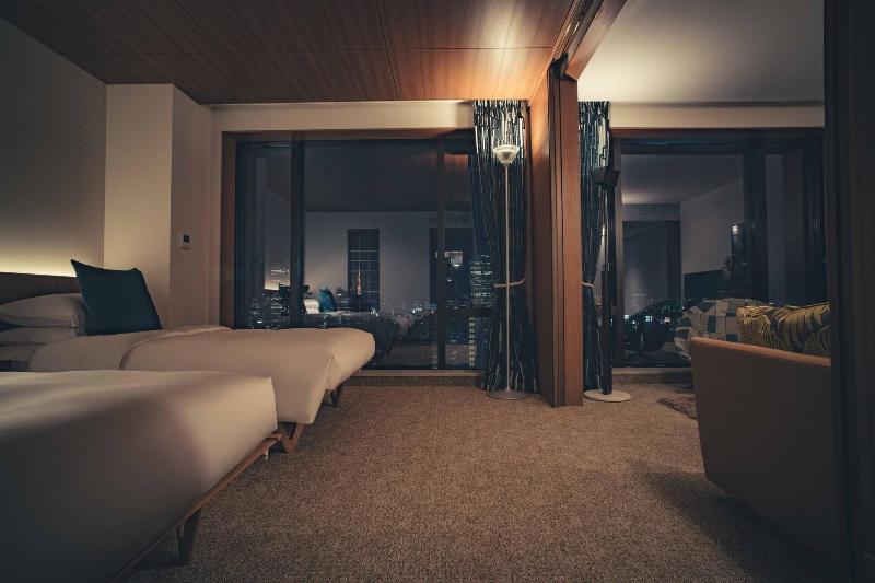 패밀리 룸, Edgecliff Lodge Motel