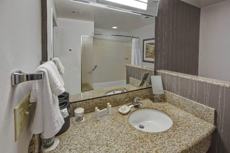 Люкс Кровать Кинг, Courtyard By Marriott Memphis Southaven